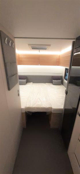 Adora 613 UL