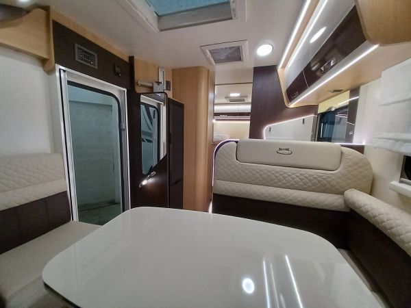 Sovereign 873