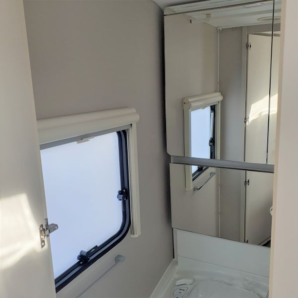 ADORA 522 UP