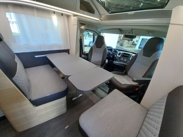 Coral Axess 670 SL