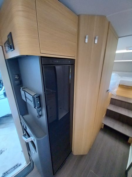 Coral Axess 670 SL