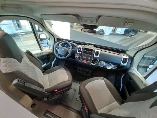 Coral Axess 670 SL