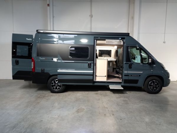 Twin Plus 600 SPB Family Panoramic