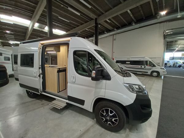 CLEVER Vans 540