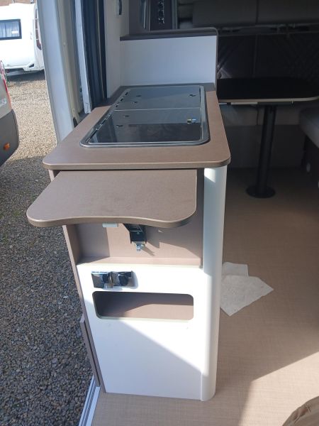 Eliseo 644 Attractive Edition