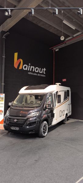 Travel Van 590