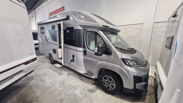 Coral 670 DL 60Y Deluxe