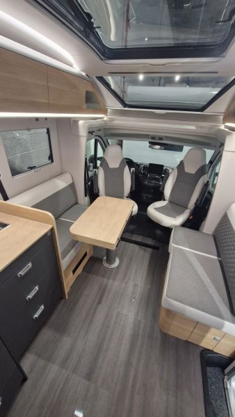 Coral 670 DL 60Y Deluxe