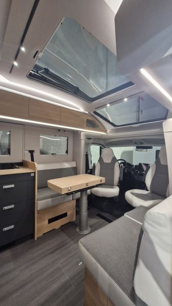 Coral 670 DL 60Y Deluxe