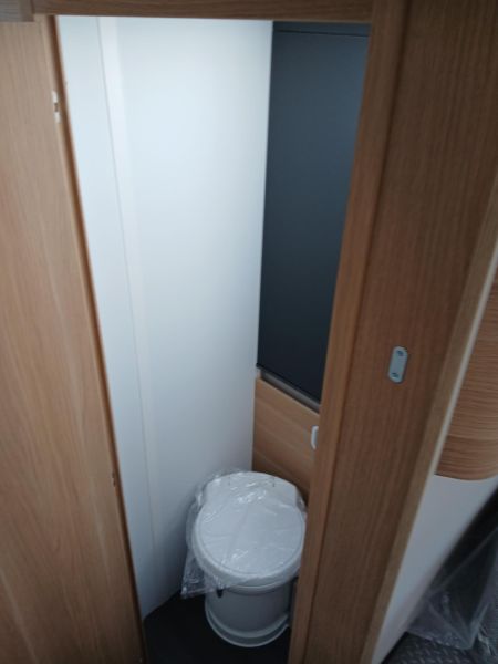 Coral 650 DL Benelux Edition