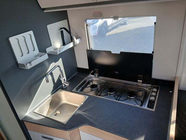 Coral 650 DL Benelux Edition