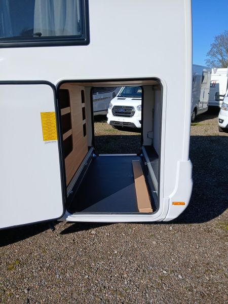 Coral 650 DL Benelux Edition