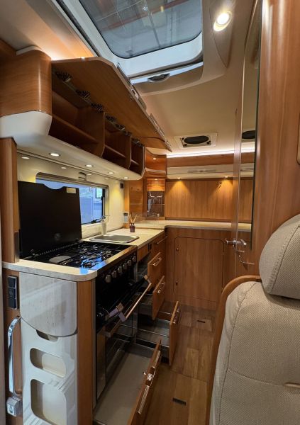Hymer B-DL 444