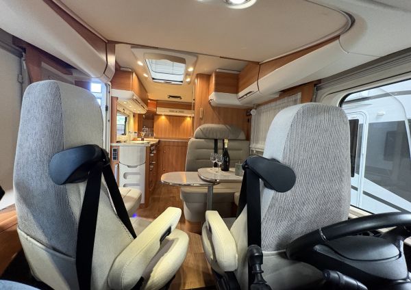 Hymer B-DL 444