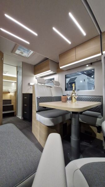 Matrix 670 SL 60Y Luxe