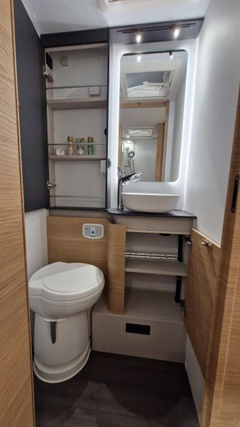 Matrix 670 SL 60Y Luxe