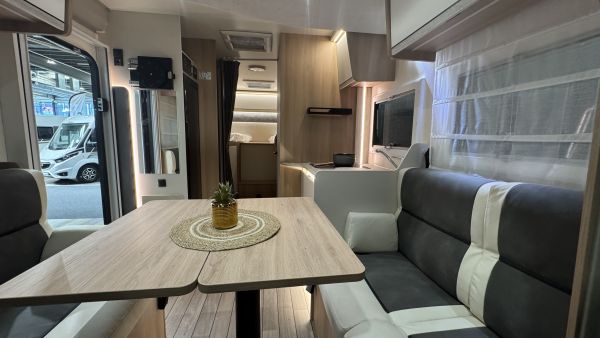 370 Sovereign