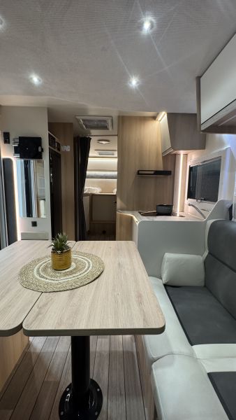 370 Sovereign