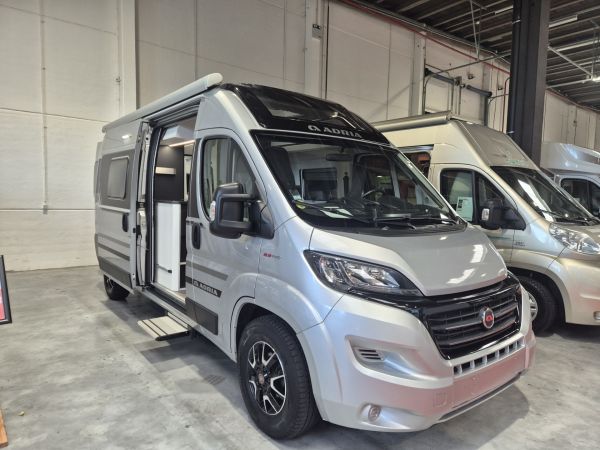 Twin 600 SPB Supreme